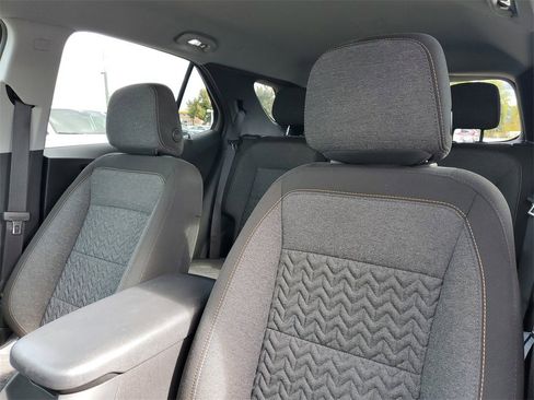 Used 2023 Chevrolet Equinox LT image 12