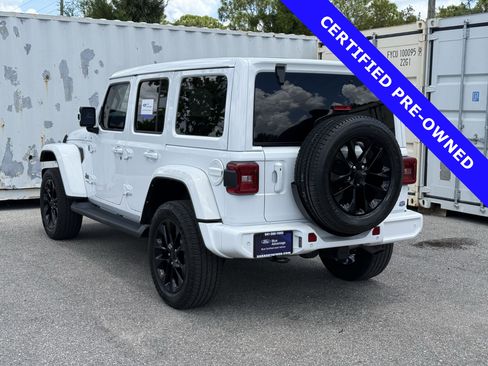 Used 2021 Jeep Wrangler Unlimited Sahara AWD/4WD image 6
