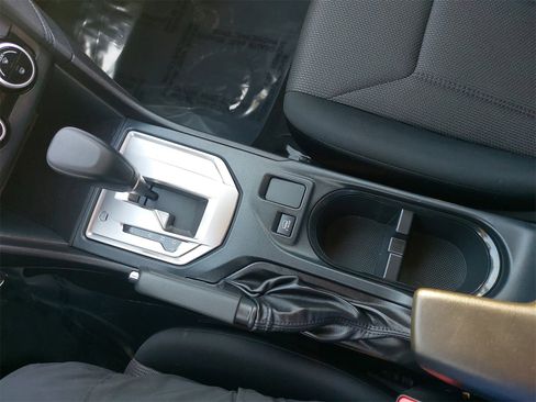 Used 2023 Subaru Crosstrek 2.0i image 23