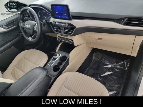 Used 2022 Ford Escape SE w/ Cold Weather Package FWD image 21