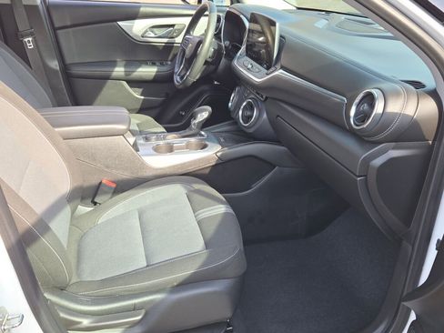 Used 2023 Chevrolet Blazer LT w/ Convenience Package image 4