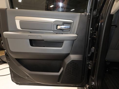Used 2017 RAM 1500 Big Horn AWD/4WD image 11
