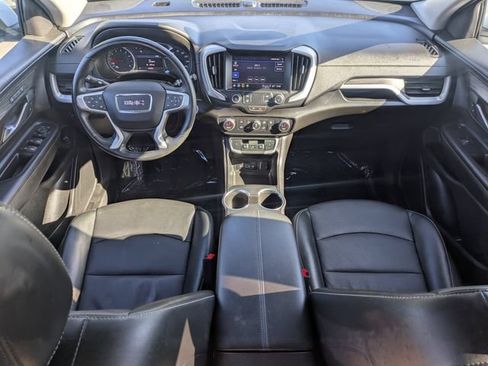 Used 2024 GMC Terrain SLT AWD/4WD image 16
