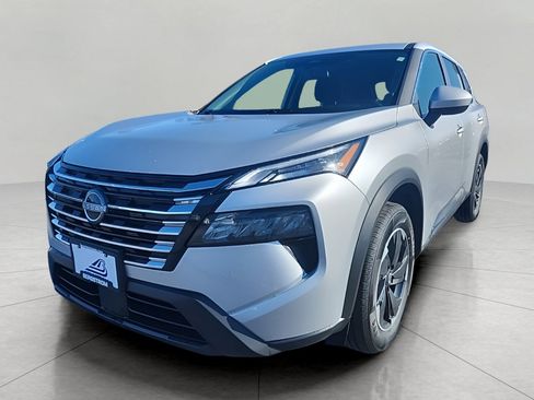 Used 2025 Nissan Rogue SV image 28