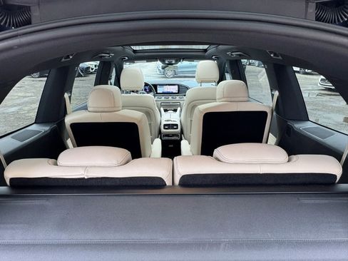 Used 2025 Mercedes-Benz GLS 450 4MATIC w/ AMG Line Exterior image 38
