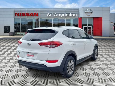 Used 2016 Hyundai Tucson SE w/ Option Group 02 FWD image 2