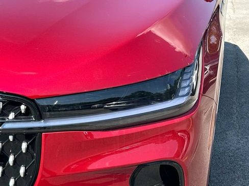 New 2026 Lincoln Nautilus Reserve AWD/4WD image 9