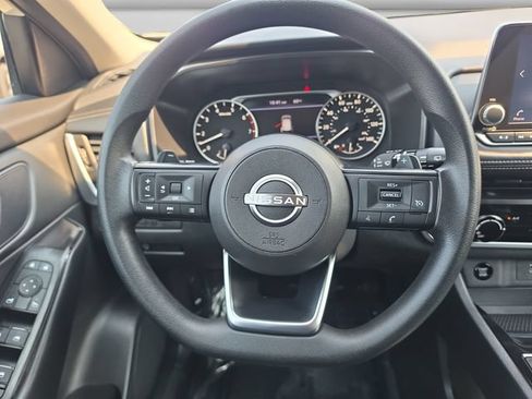 Used 2024 Nissan Rogue S AWD/4WD image 13