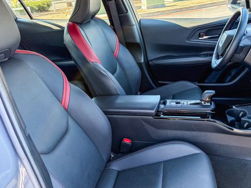 Used 2023 Toyota Prius Prime Premium image 16