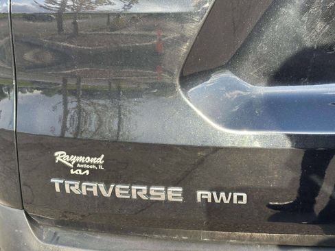 Used 2020 Chevrolet Traverse LT AWD/4WD image 44