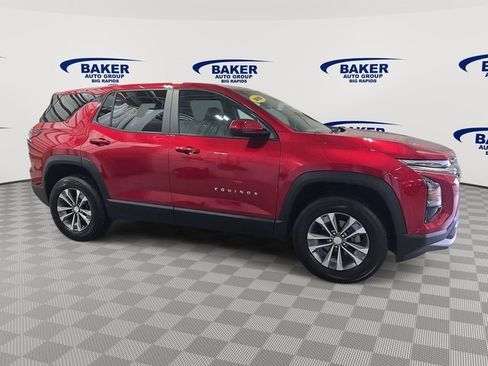 New 2026 Chevrolet Equinox LT image 2