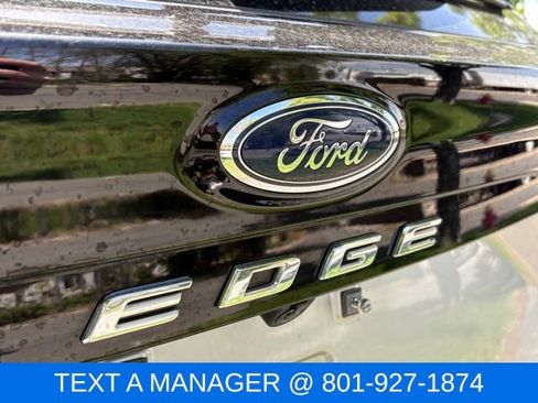 Used 2022 Ford Edge Titanium AWD/4WD image 6