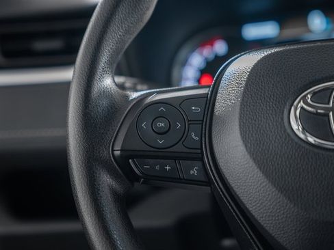 Certified 2024 Toyota RAV4 XLE image 30