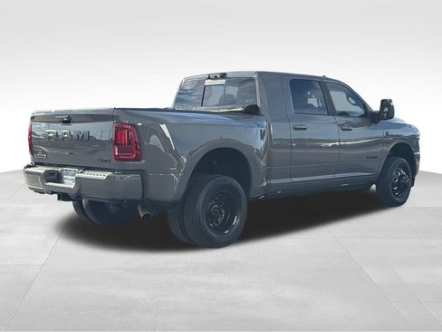 Used 2026 RAM 3500 Laramie AWD/4WD image 29