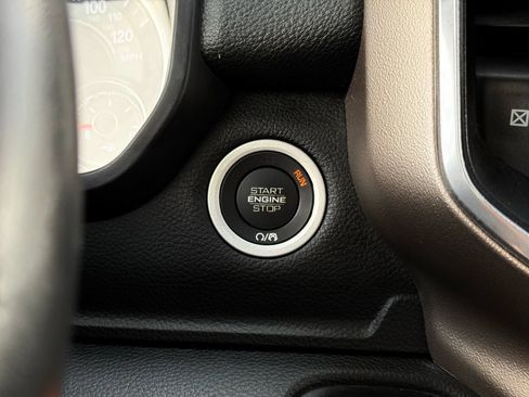 Used 2020 RAM 1500 Laramie AWD/4WD image 44