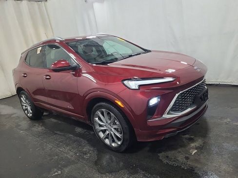 Used 2024 Buick Encore GX Avenir w/ Avenir Technology Package image 3