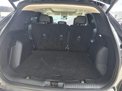 Used 2020 Ford Escape Titanium image 8