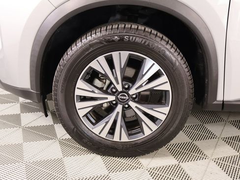 Used 2023 Nissan Rogue SV FWD image 16