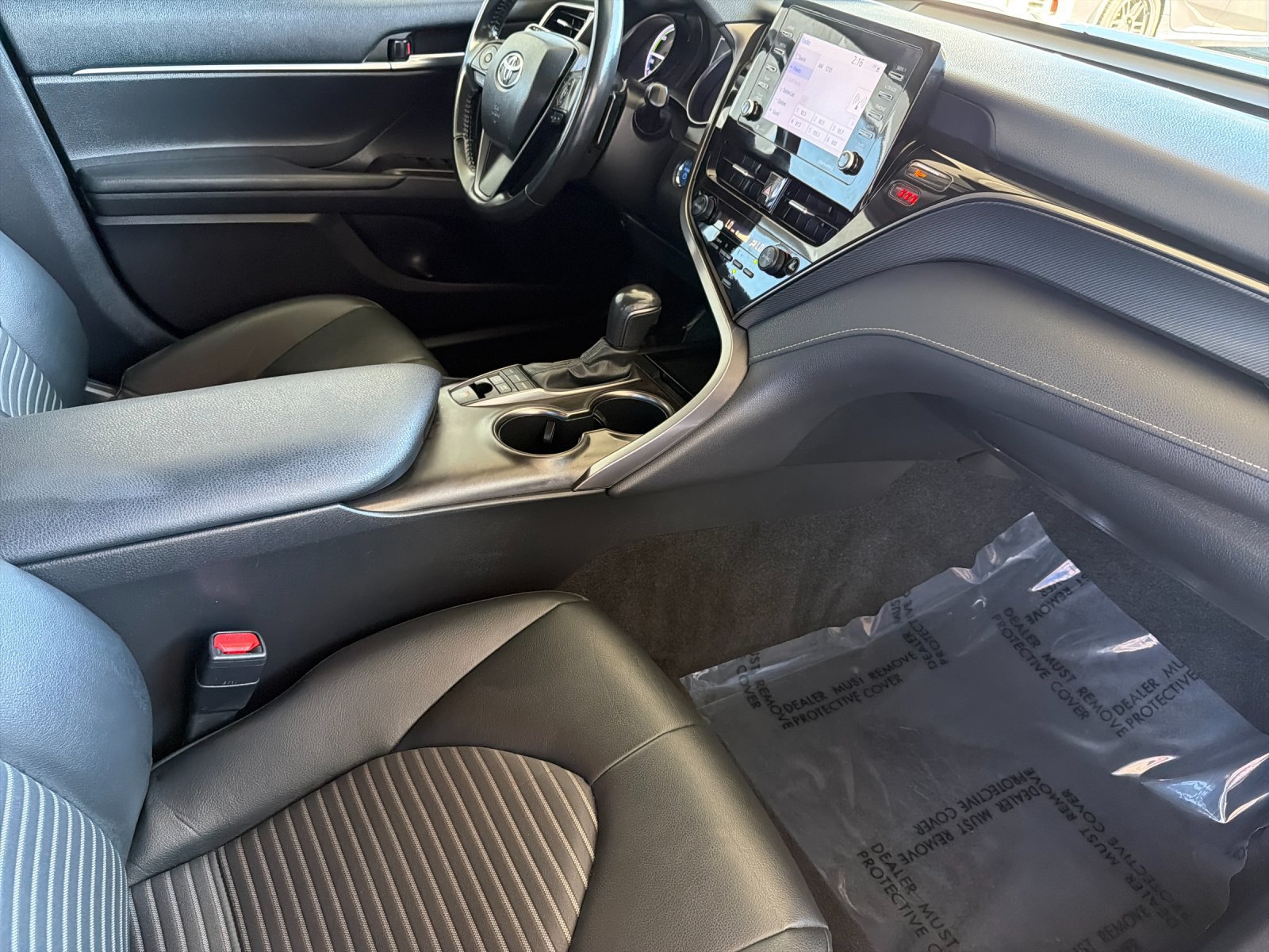 Used 2024 Toyota Camry SE FWD image 14