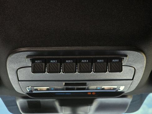 Used 2025 Ford F350 Platinum AWD/4WD image 31