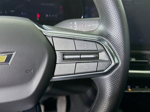 Used 2025 Chevrolet Equinox EV LT image 15