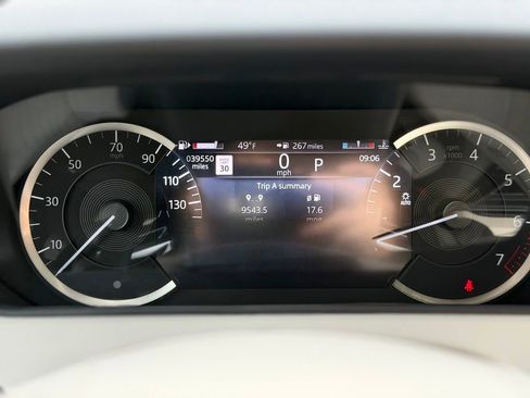 Used 2022 Land Rover Range Rover Velar R-Dynamic S image 13