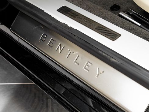 Used 2021 Bentley Flying Spur W12 image 59