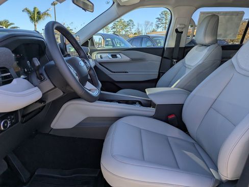 New 2026 Ford Explorer Active w/ Active Comfort Package image 22
