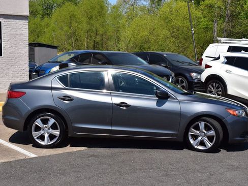 Used 2013 Acura ILX w/ Technology Package FWD image 4