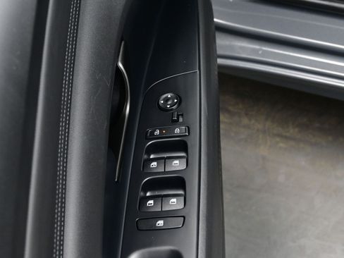 Certified 2025 Hyundai Elantra SEL image 10