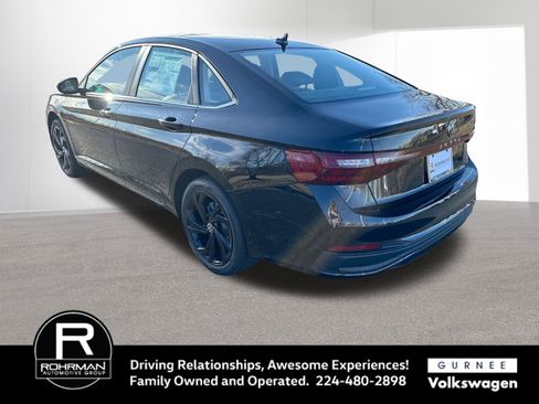 New 2026 Volkswagen Jetta SE image 7