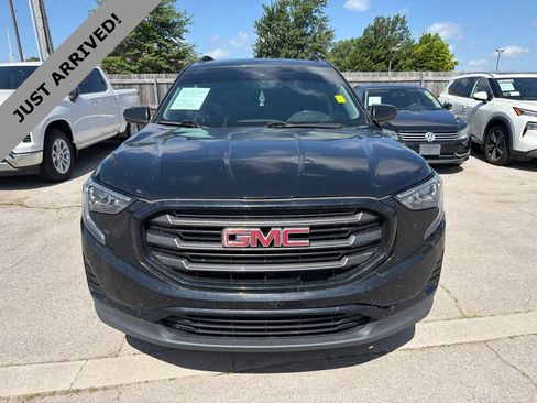 Used 2020 GMC Terrain SLE w/ Elevation Edition FWD image 2