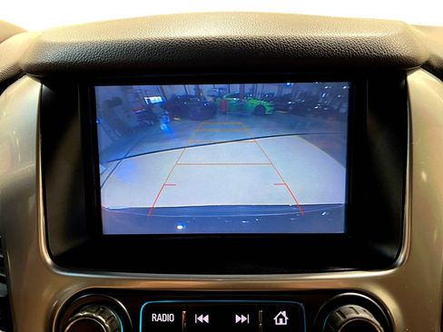 Used 2018 Chevrolet Suburban Premier AWD/4WD image 12