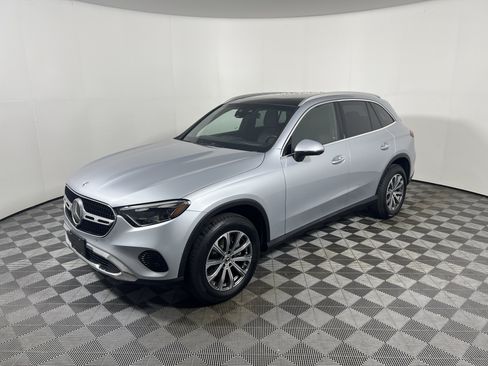 Used 2023 Mercedes-Benz GLC 300 4MATIC image 9