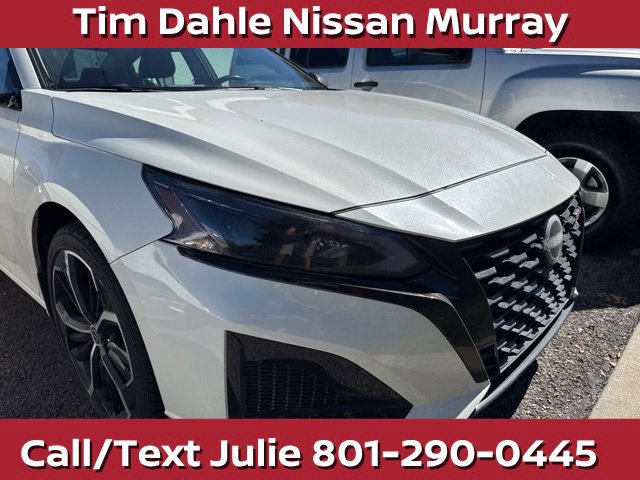 Used 2023 Nissan Altima 2.5 SR AWD/4WD image 7