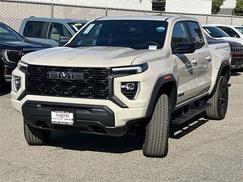 New 2026 GMC Canyon Elevation w/ LPO, Black Badging Package image 6