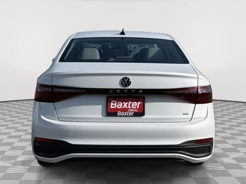 New 2026 Volkswagen Jetta SE image 4