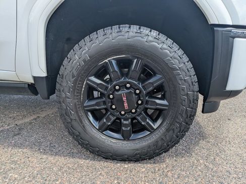 Used 2024 GMC Sierra 2500 AT4 w/ AT4 Premium Plus Package AWD/4WD image 21