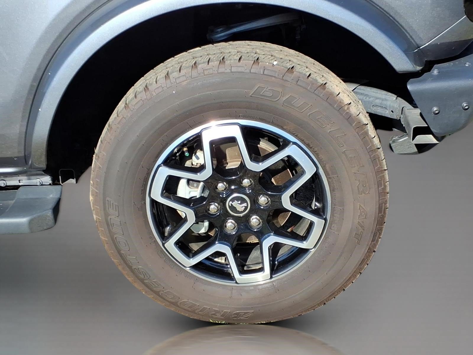 Used 2024 Ford Bronco Outer Banks AWD/4WD image 6