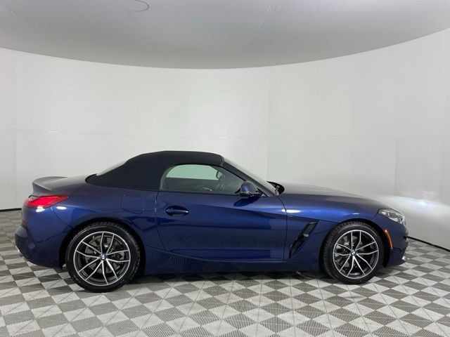 Used 2019 BMW Z4 sDrive30i w/ Executive Package RWD image 4