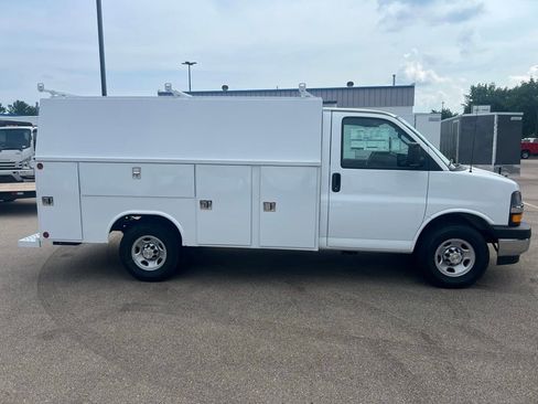 New 2025 Chevrolet Express 3500 w/ Power Convenience Package RWD image 2