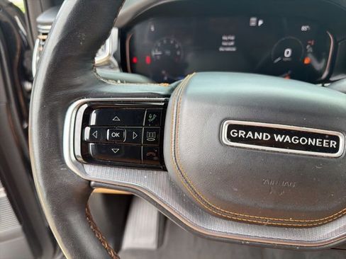 Used 2022 Jeep Grand Wagoneer Series III AWD/4WD image 31