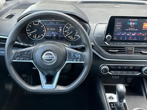 Certified 2022 Nissan Altima 2.5 SV image 14