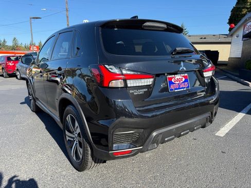 Used 2021 Mitsubishi Outlander Sport SE image 4