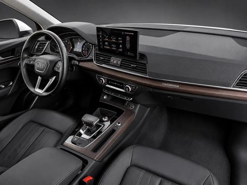 Used 2023 Audi Q5 2.0T Premium w/ Convenience Package AWD/4WD image 14