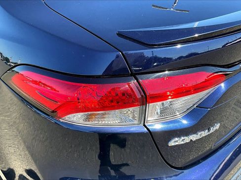 Used 2022 Toyota Corolla SE FWD image 28