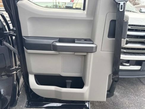 Used 2022 Ford F250 XLT w/ XLT Premium Package image 21