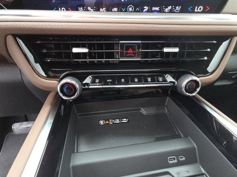 New 2026 Chevrolet Tahoe High Country AWD/4WD image 23