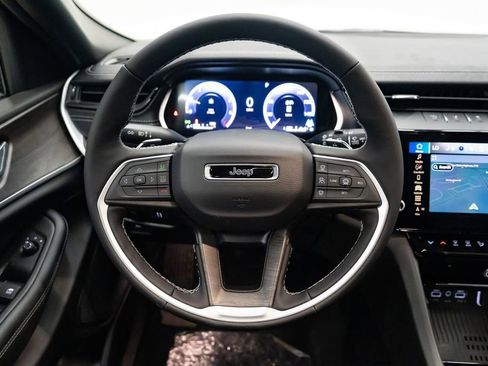 New 2026 Jeep Grand Cherokee 4WD image 14
