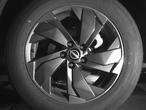 Used 2025 Nissan Rogue SV image 14